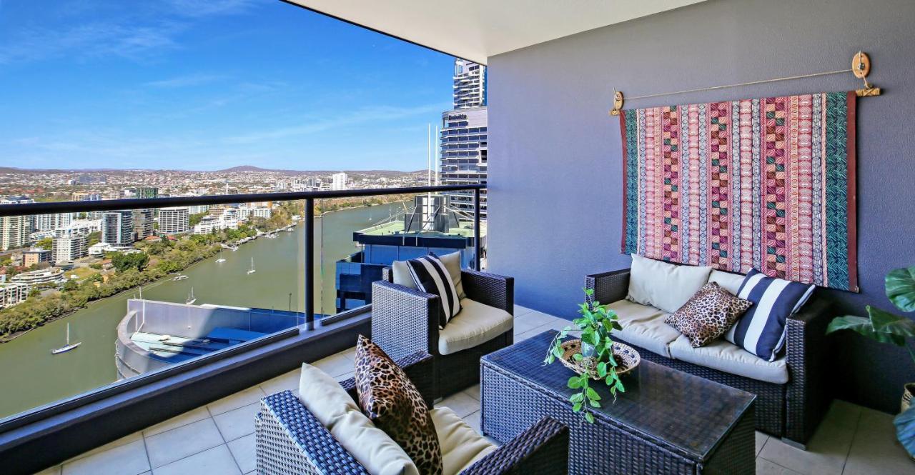 African Escape On Level 38 - Balcony With Views Бризбейн Екстериор снимка