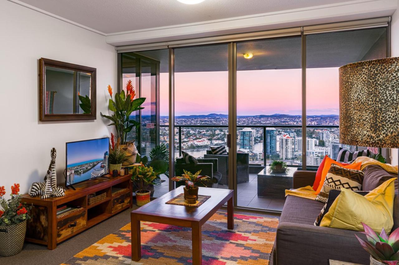 African Escape On Level 38 - Balcony With Views Бризбейн Екстериор снимка