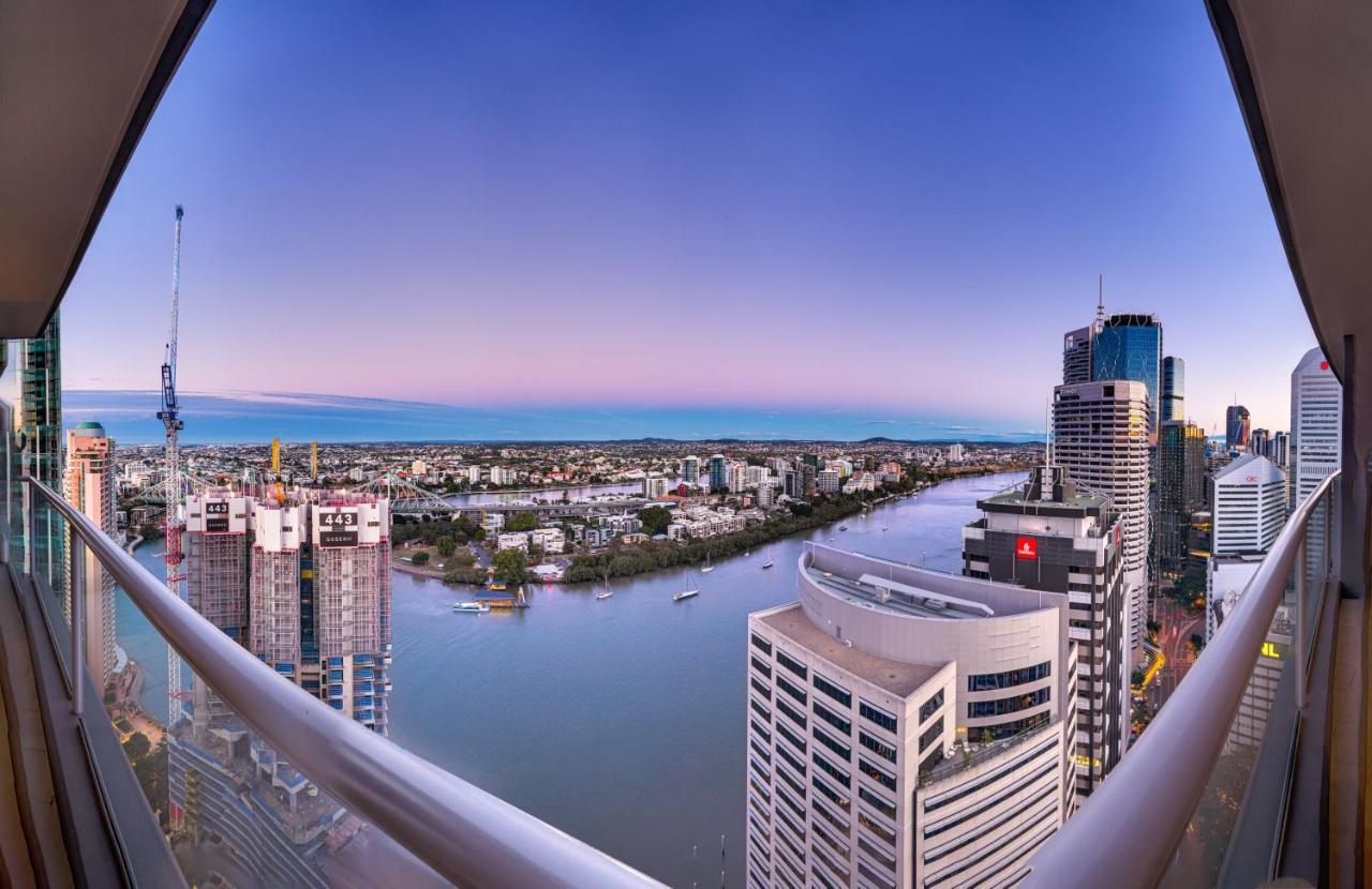 African Escape On Level 38 - Balcony With Views Бризбейн Екстериор снимка