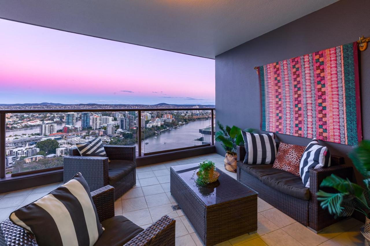 African Escape On Level 38 - Balcony With Views Бризбейн Екстериор снимка