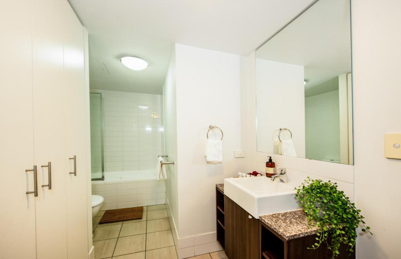 African Escape On Level 38 - Balcony With Views Бризбейн Екстериор снимка
